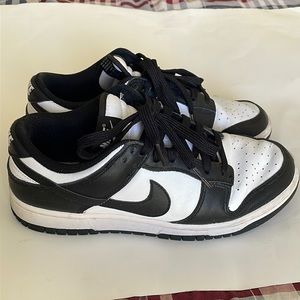 Nike Dunk low Panda black and white size 7.5 women